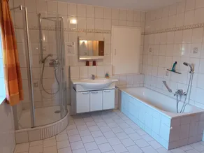 Vacation apartment for 1 to 2 people with terrace and mountain view - Image 2