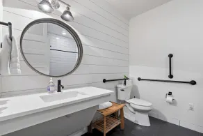 Downtown Sister Bay Waterfront Condo – Walk to Everything - Image 4