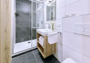 Untersberg, 1-4 Pers.,  50 m², 2 Schlafzimmer, 2x DU/WC, Wohnschlafraum, Küche, Bk - Image 3