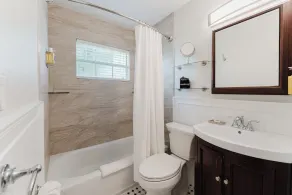 Nola Apartment - Image 2