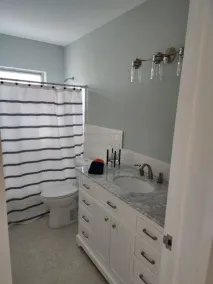 Newly Renovated 3 Bedroom, 2 bath, in quiet neighborhood, 2 miles to beach - Image 3