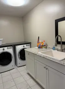 Feel At Home Away From Home! 3 beds, 2 baths, game room. EV charger. - Image 2