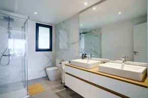 Appartement \"Oasis 325\" avec vue sur la mer, Wi-Fi et climatisation - Image 5