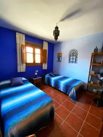 CHARMANDE VILLA i Coín (Málaga) på landsbygden med stor privat pool, trädgårdar, omgiven av träd på en 4000 m2 stor gård. - Image 4