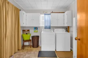 2 bedroom, 1 bath, with additional sofa sleeper, dog friendly w. fee, Foosball Table, quiet neighborhood - Image 2