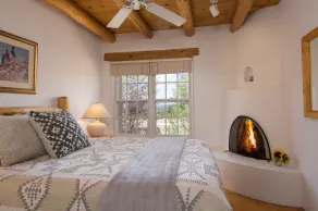 Authenitisk Santa Fe Casita ~ Gå til centrum, Kiva Pejse og udsigt over bjergene - Image 4