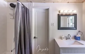 4 Bdrm South Exposure! Shallow Water, Level Land! 2017 Newly-Renovated Kitchen! - Image 2