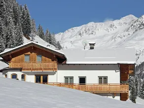 A Well Kept Holiday Home, Full of Atmosphere and With a Wooden Decor - Image 5