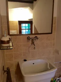 Beautiful stone country house - wine tours arranged - Image 3