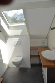 Bekväma renoverade 4 rumslägenhet nära bergspårbanor 4-5 personer - Image 2