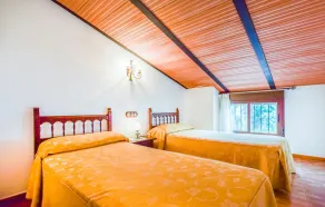 Stunning Home In Rute - Image 5
