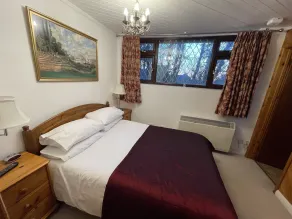Self Catering cottage with double bedroom - Image 5