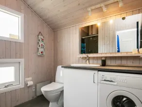 Spacious Holiday Home Nearby the National Park Loonse en Drunese Duinen - Image 3
