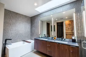 Luxury Service 3 King Suites & PRIVT Pool–Sleeps 8–Daily HK - Image 4