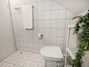 3 bedroom apartment - Image 3
