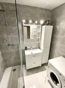 Superb T2 apartment in residence with swimming pool, tennis court and garage - Image 4
