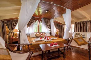 Spacious House with Shared Pool in Machabee - Image 5