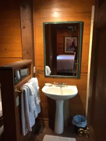 Cherokee Mountain log Cabins - Image 4
