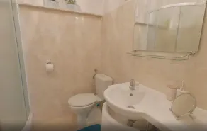 Lovely one bedroom apartment for 3 on the main Hvar town square - Image 2