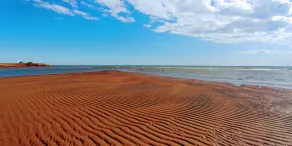 Oceanfront - PEI Beach House by the Bay - 4 Star - Great Location - Image 2