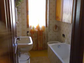 6guests-skiing-mountainviews-fireplace-freeparking - Image 3