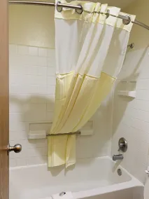 Luxury Inn - Image 4