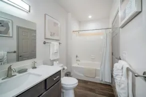 Landing Apartments Near University Of Cincinnati - Image 5