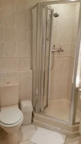 Privately Owned Premier Detached Property with Wi-Fi & Smart TV - Image 4