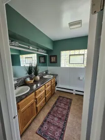 Beautiful House overlooking the city of Green Bay - Image 3
