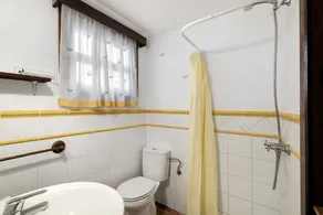 Country House \"Biofinca Las Dulces Casa Medianeros\" with Sea View, Shared Heated Pool & Wi-Fi - Image 4