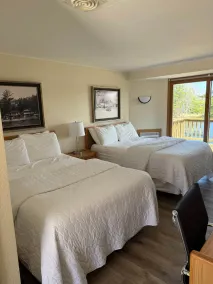 Chanticleer Inn 54 - Image 4