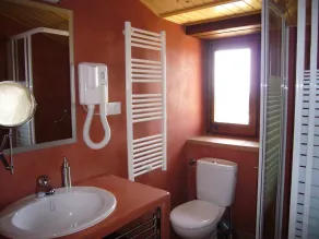 Whole house for 12 beds (10 /16) - Image 2