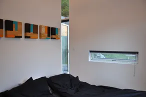 Cottage in beautiful and dramatic landscape - Image 3