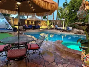 Coastal Retreat - Pool, Spa, Putting Green, Fire pit, Game Room & Near Beach! - Image 3