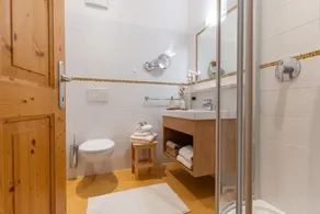Loge familiale au cœur du village - Image 3