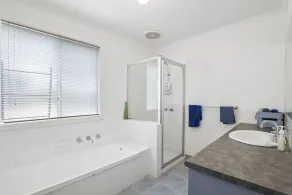 O'Donohue Rd, Spacious with Sea Views - Image 2