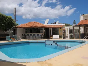 Albatross Apartments - Image 5
