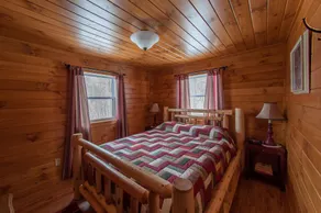 Cozy Vacation Getaway and Hunter's Paradise - Image 5