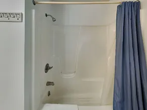 Spektakulært 5 værelses hjem med boblebad beliggende i prestigefyldt samfund! - Image 4