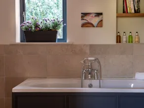 Woodchester Valley House - Image 4