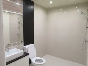 Beautiful spacious central 4 bedroom / 3 bathroom - Image 5