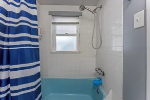 Pet Friendly/Private Porch/Tub + NFLX  1BR 1BA - Image 5