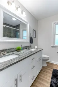 3 BR Beach Bungalow Minutes to the Beach! Dogs Allowed! 30 + days - Image 2