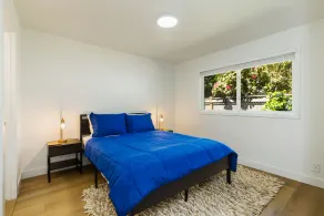 Stylish Eastside 3BR Family Home Prime Location - Image 5