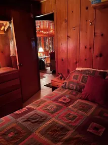 Cozy river cabin, steps away from blue ribbon fishing hiking trails. - Image 3