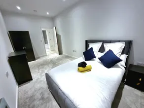 Millionaires Pad - 2 bedroom Service Apartment - Image 4