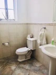 Vackert rymligt fritidshus med privat pool nära Sandy Lane - Image 4