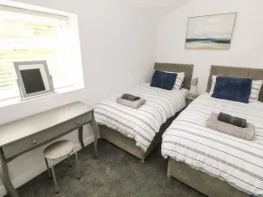 CABAN Y MOR, pet friendly, with a garden in Saundersfoot - Image 5