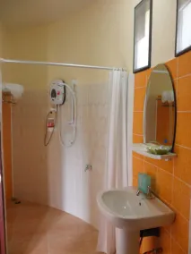 Chatpimarn Resort Hotel - Image 2