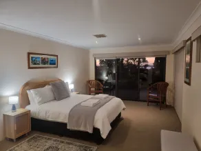 Estuary water views 4bedroom 2 Bathroom  home with pool Australind / Bunbury WA - Image 4